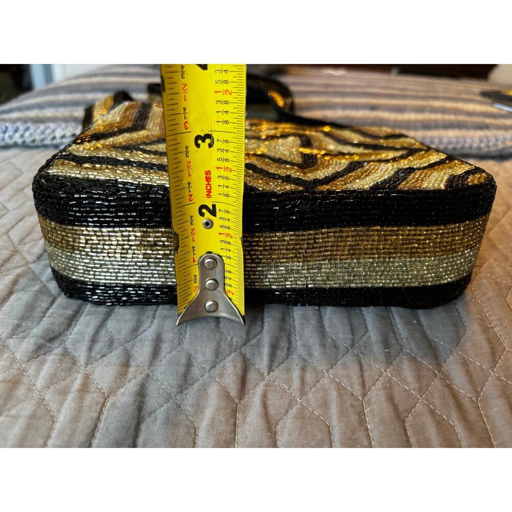 Beautiful Beaded Box Purse - Picture 3 of 5
